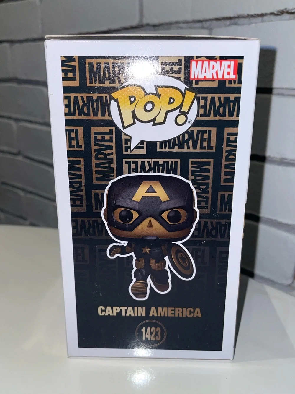 Funko Pop! Captain America #1423 Marvel Collector Corps 85 Years - Bobblehead